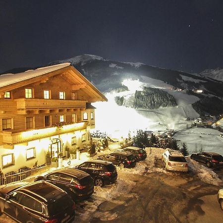 Ferienhof Pfefferbauer Saalbach-Hinterglemm Exterior photo