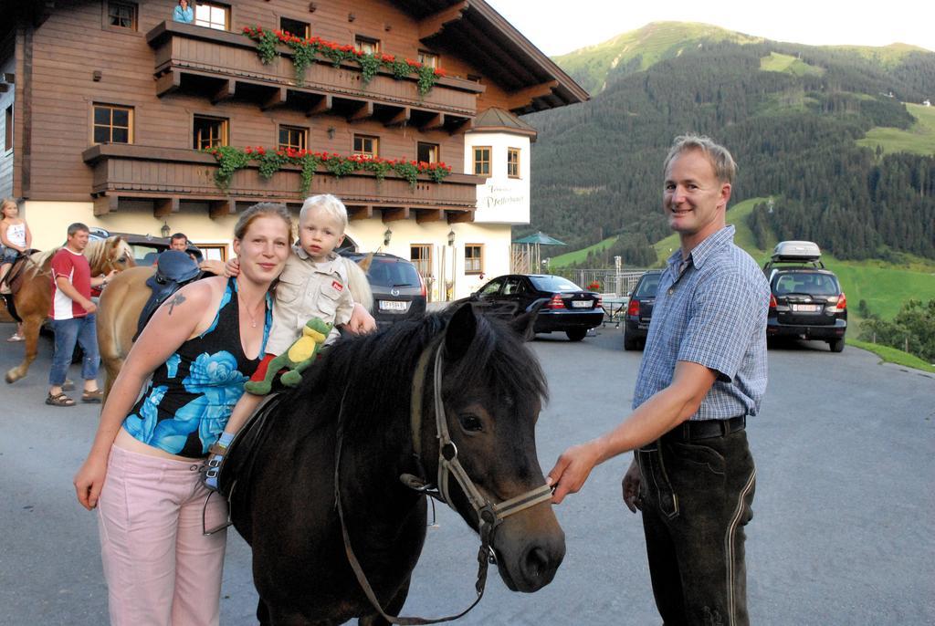 Ferienhof Pfefferbauer Saalbach-Hinterglemm Exterior photo