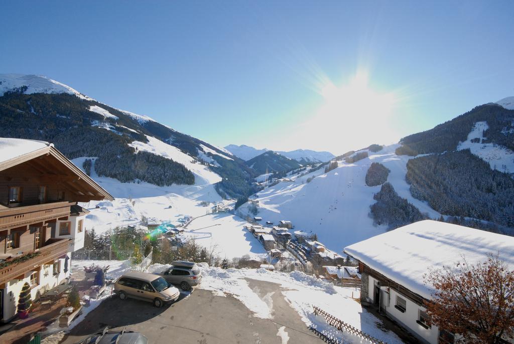 Ferienhof Pfefferbauer Saalbach-Hinterglemm Exterior photo